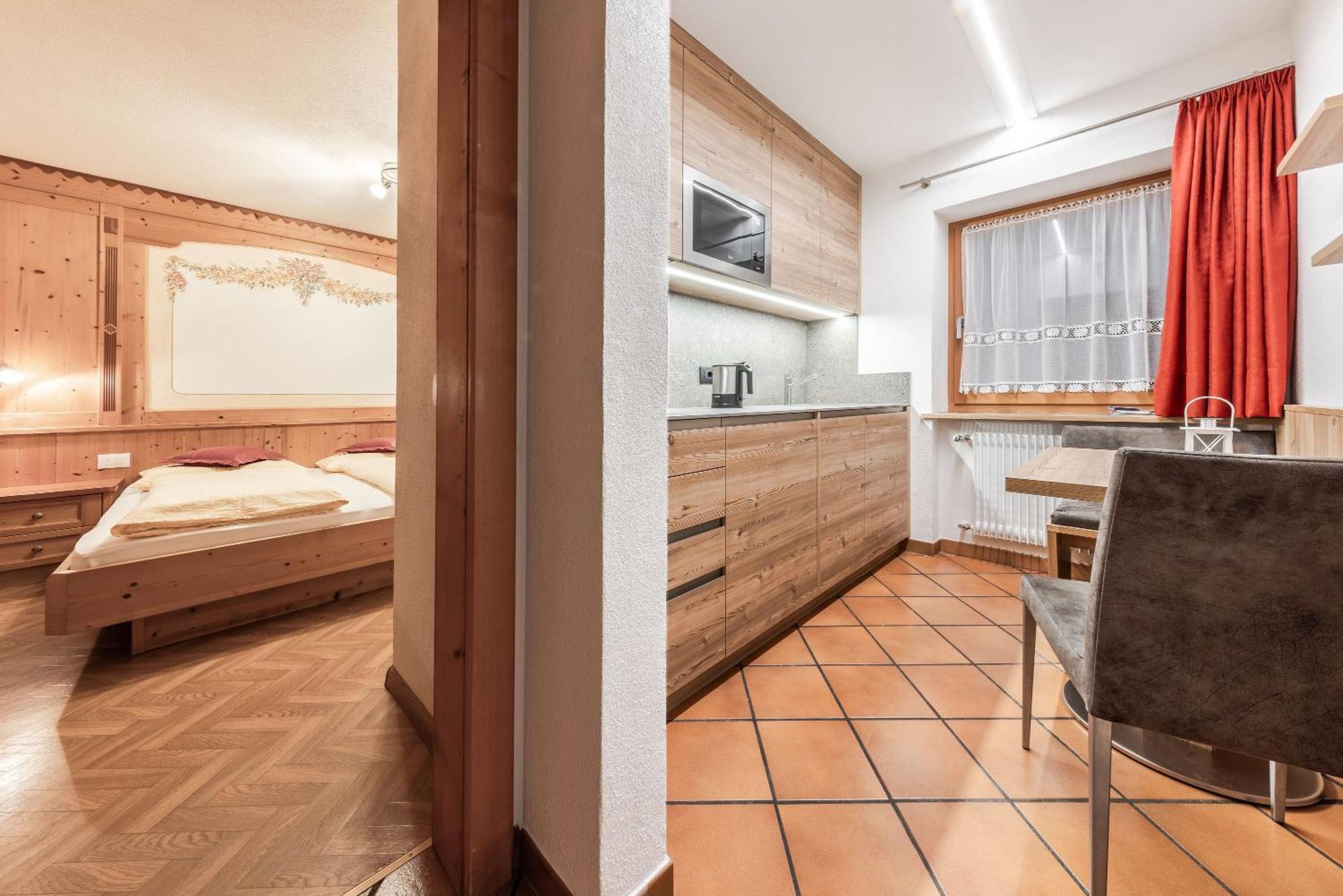 Appartamenti Vilin San Cassiano  Exterior photo