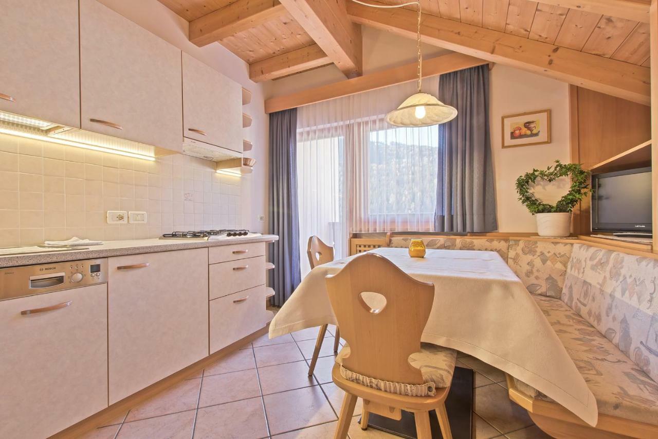 Appartamenti Vilin San Cassiano  Exterior photo